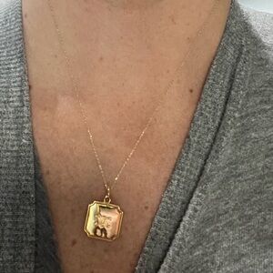 Triomphe Gold Necklace (chain not included)